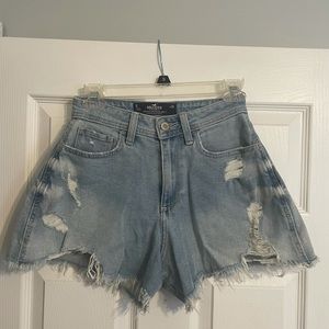 Hollister Curvy High Rise Jean Shorts
